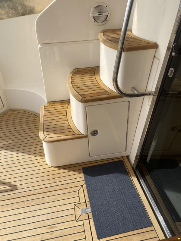 Azimut 43 Fly