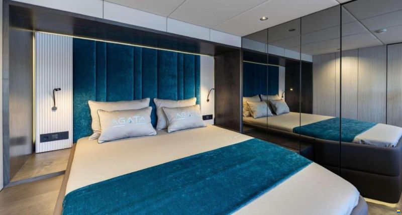 Sunreef 70 Sailing