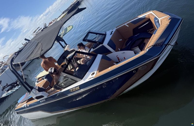 Correct Craft Super Air Nautique GS22