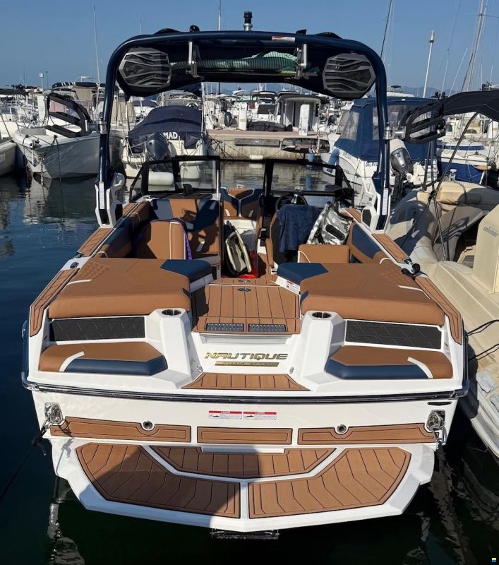 Correct Craft Super Air Nautique GS22