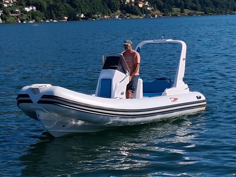 TI Yachts Bullmax 600