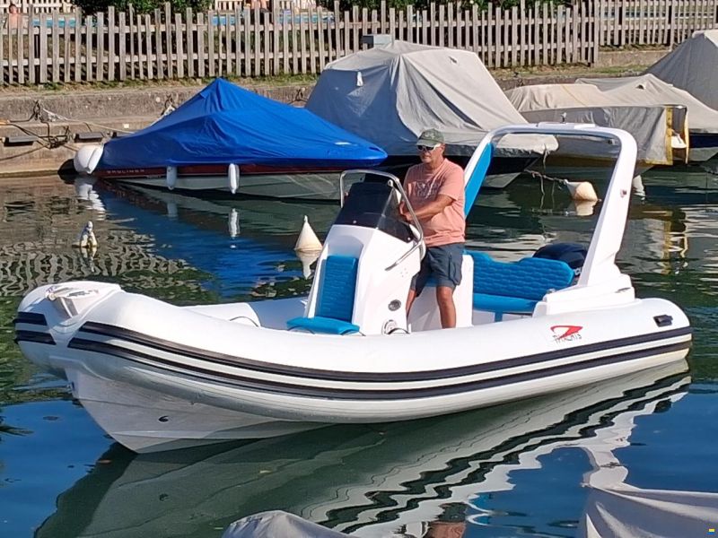 TI Yachts Bullmax 600