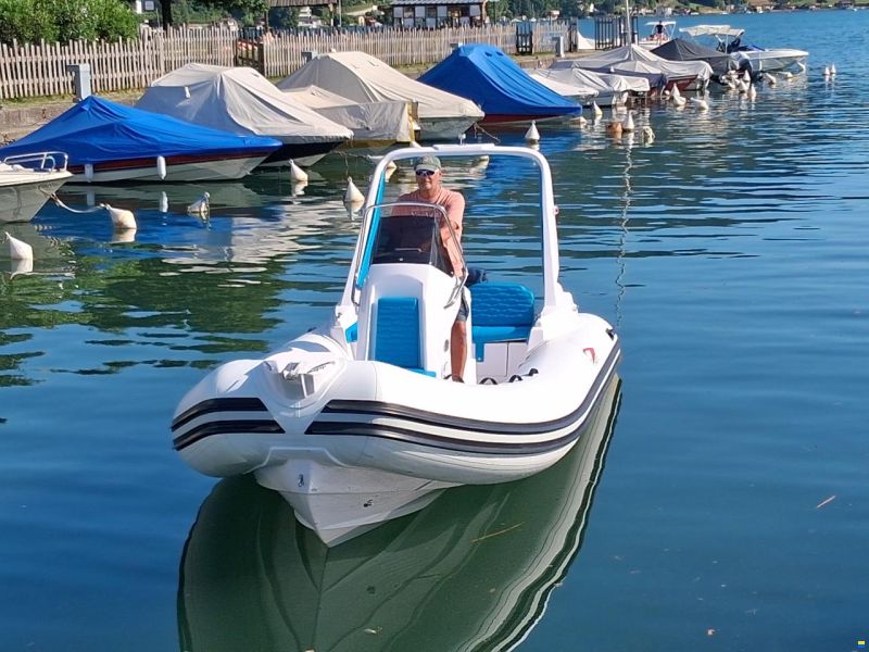 TI Yachts Bullmax 600