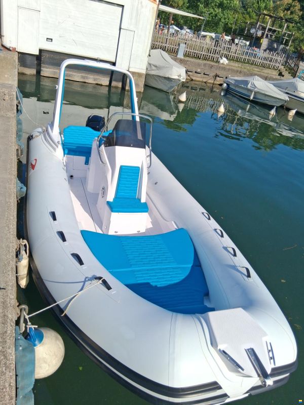 TI Yachts Bullmax 600