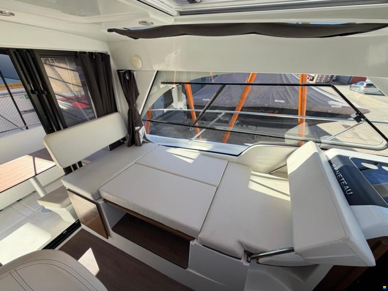 Beneteau Antares 9