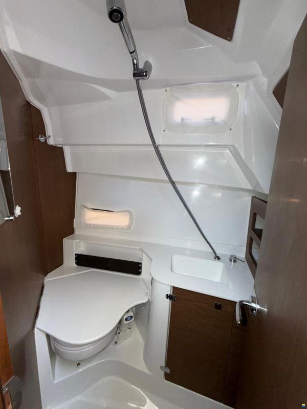 Beneteau Antares 9