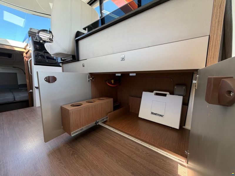 Beneteau Antares 9