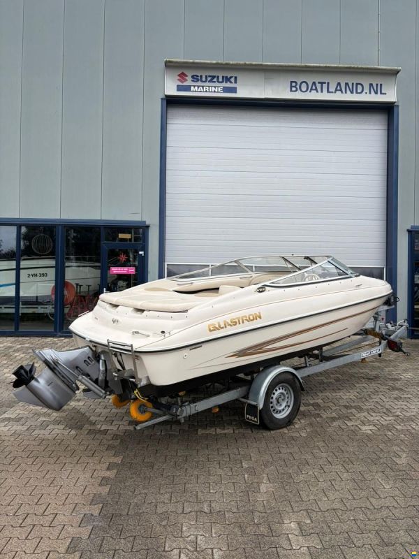 Glastron GX185 Bowrider