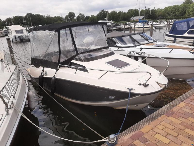 Quicksilver 555 Cabin