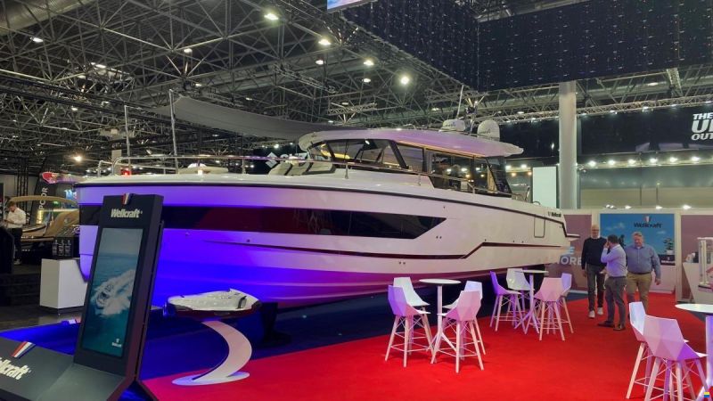 Wellcraft 355 Explorer