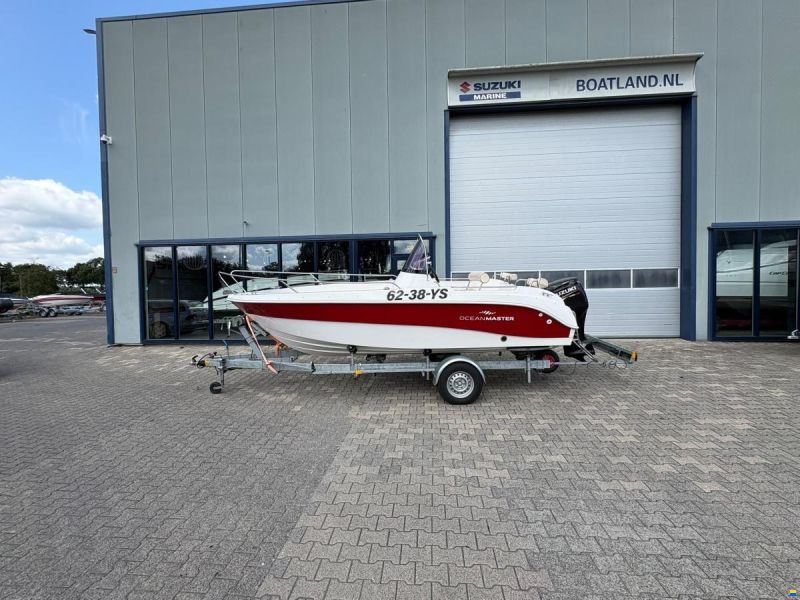 Ocean Master 550 Center Console
