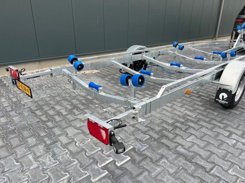 Vlemmix 1800 KG met Wegklapbare LED verlichting