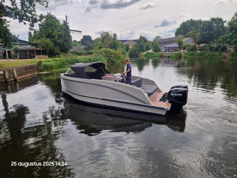 Maxima 680 Sport Lounge
