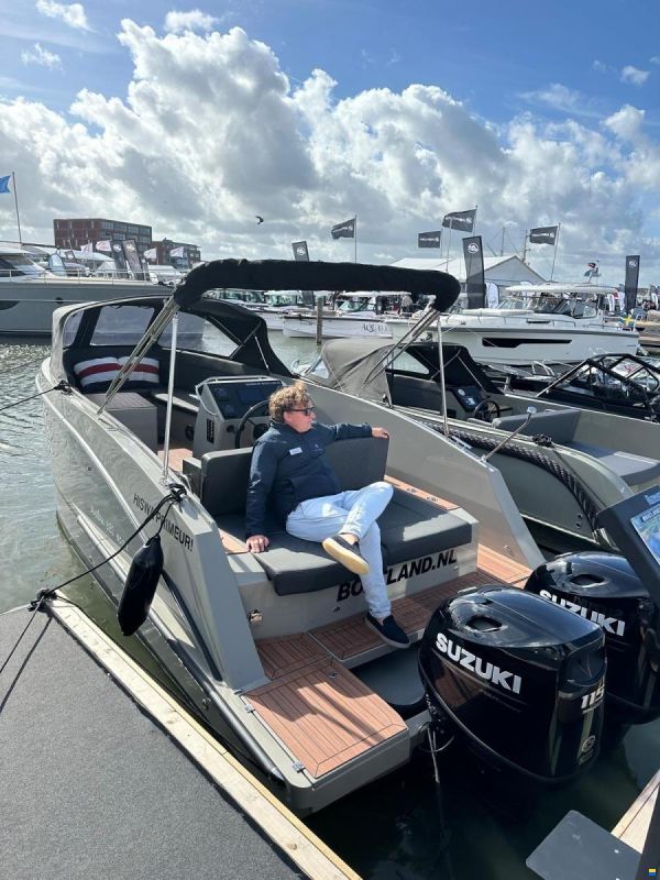 Maxima 680 Sport Lounge