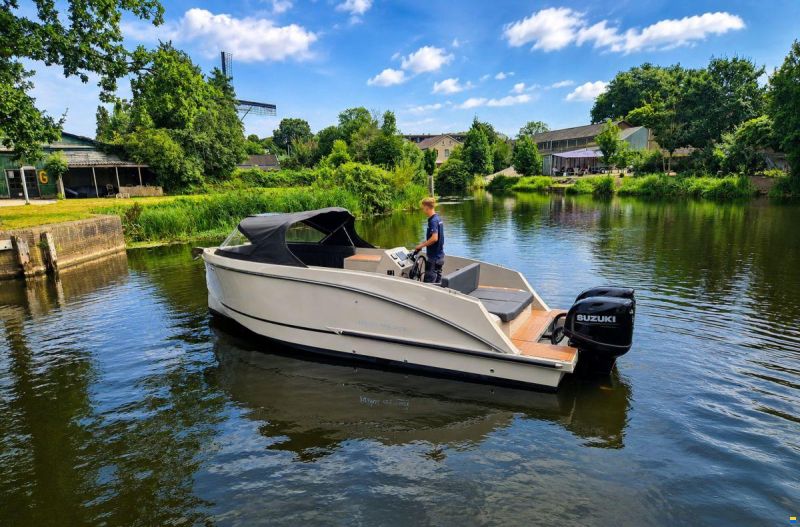 Maxima 680 Sport Lounge