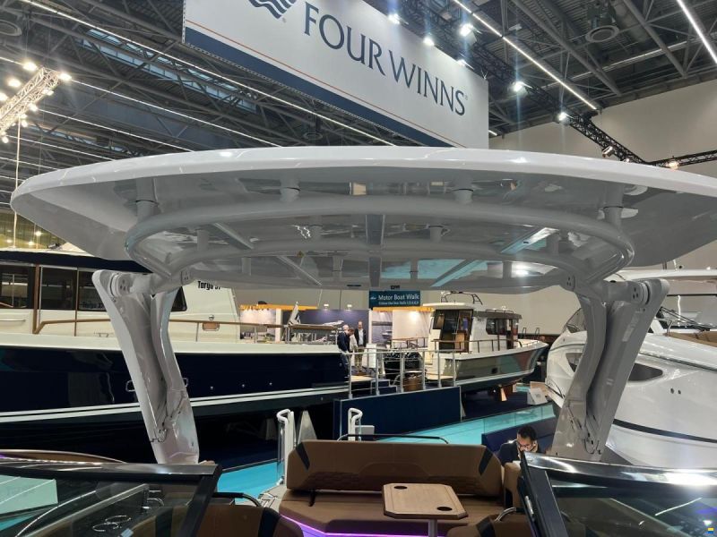 Four Winns H9 Bowrider