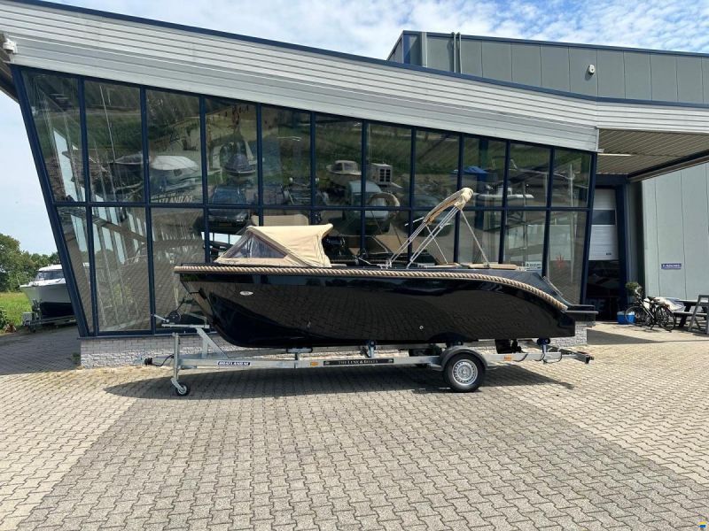 Silver-Yacht 655 Tender
