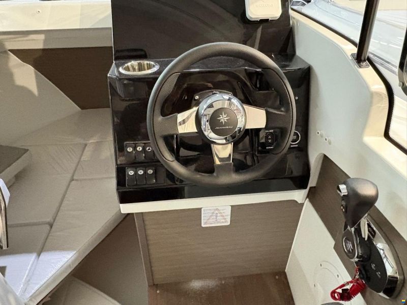 Jeanneau Merry Fisher 695 Serie 2. Deze prachtige