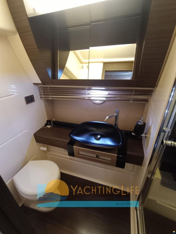 Azimut 55S