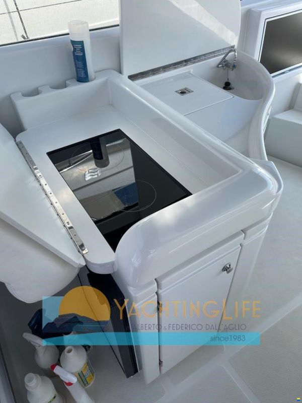 Pershing 37'