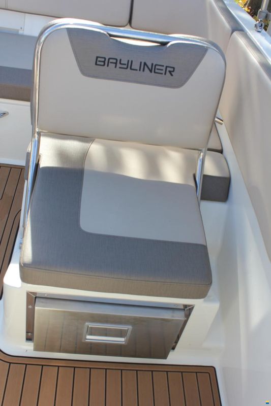 Bayliner VR6 E