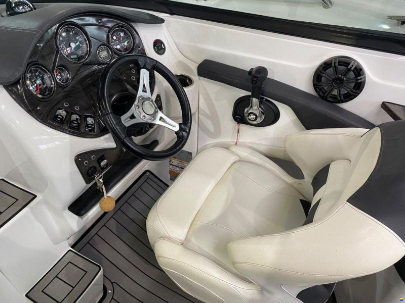 Rinker 26 QX CC