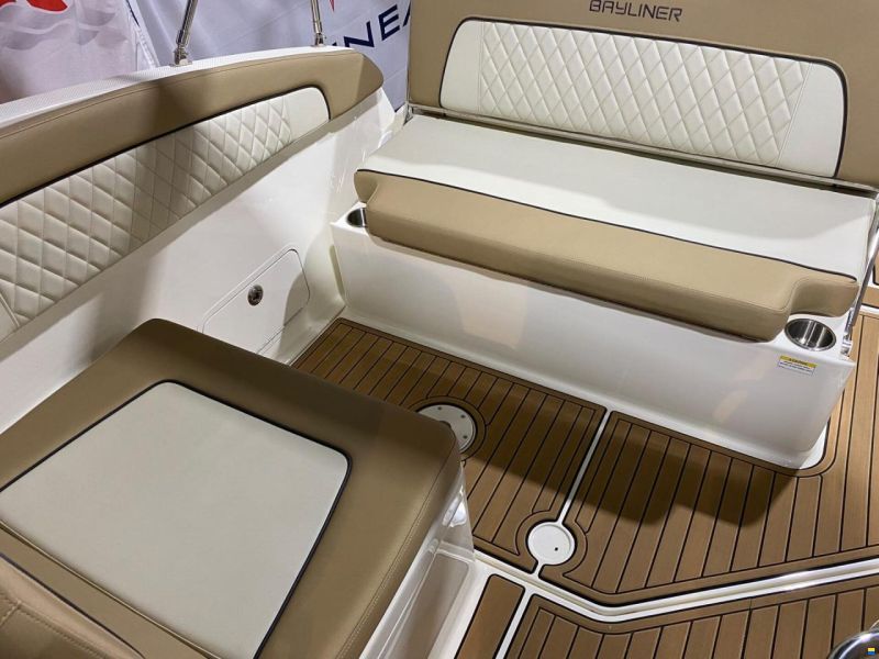 Bayliner Ciera 8