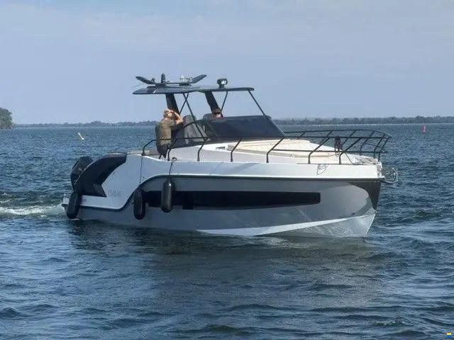 Grand Ocean 37