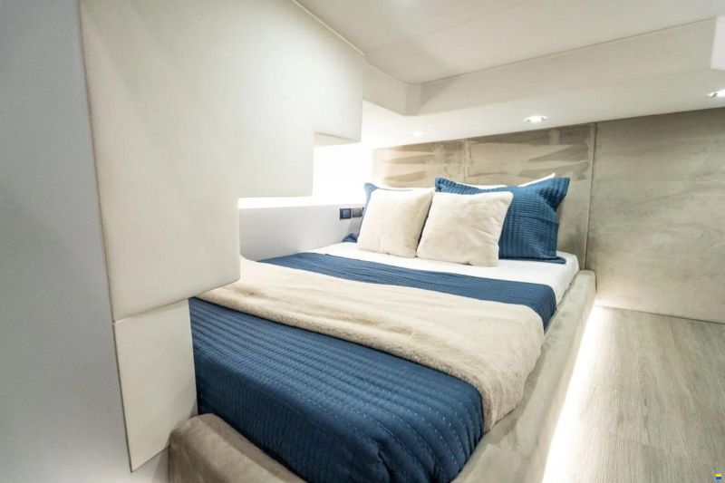 Grand Ocean 37