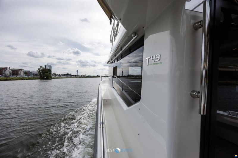 Cranchi Eco Trawler 43 Long Distance