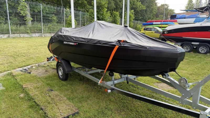 SeaStorm 14 HDPE – kolor czarny