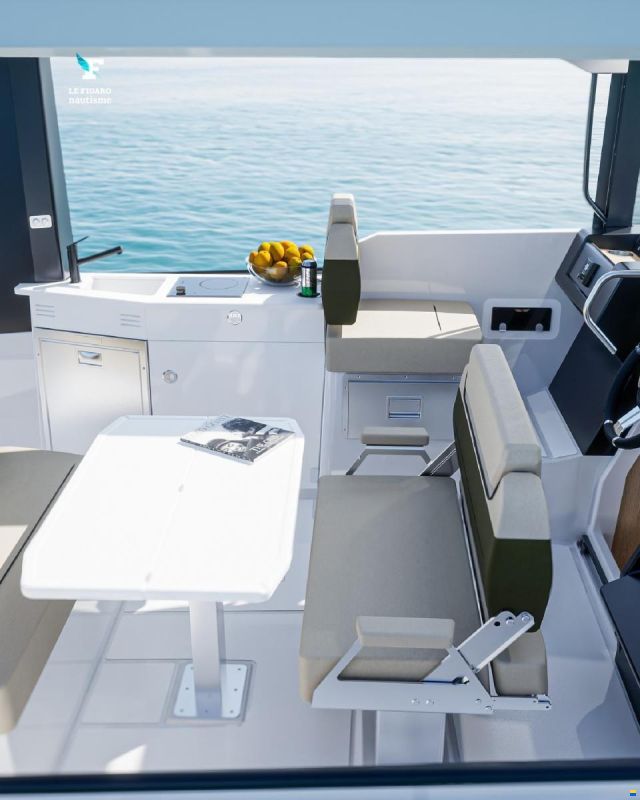 Jeanneau EX34 Cabin