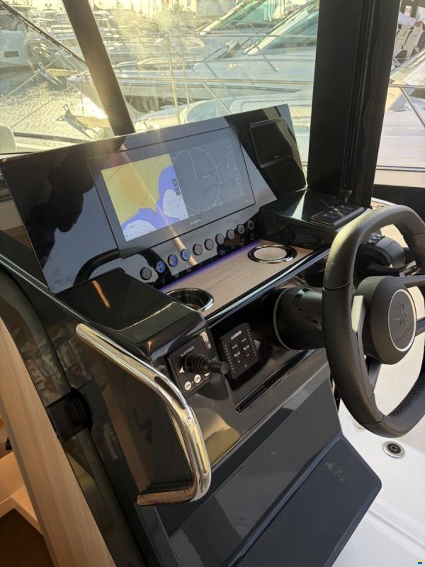 Jeanneau EX34 Cabin