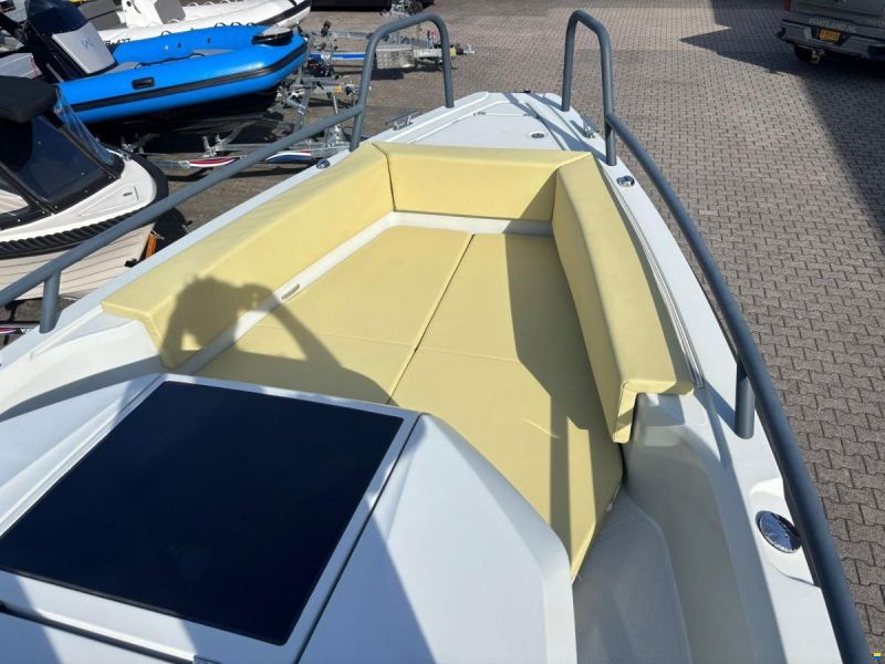 XO Boats DFNDR 9