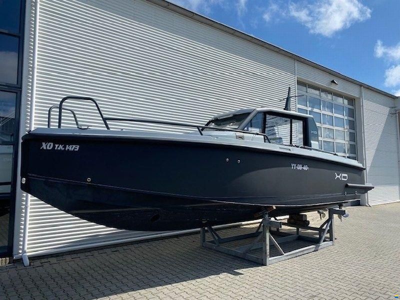 XO Boats DFNDR 9