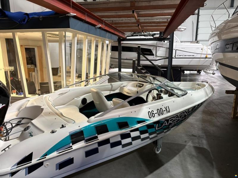 Larson Boats Flyer 166 BR