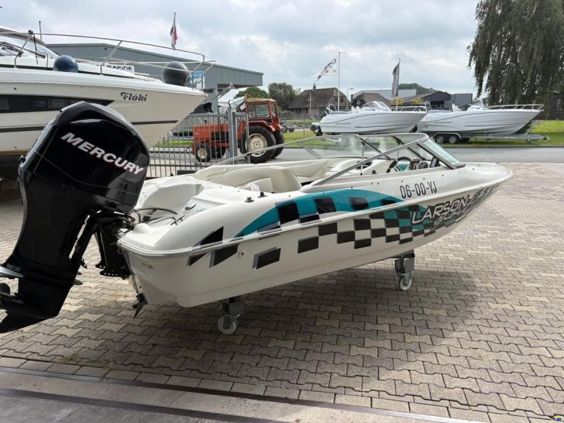 Larson Boats Flyer 166 BR