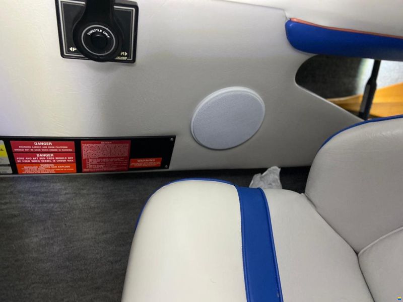 Sea Ray 200SR