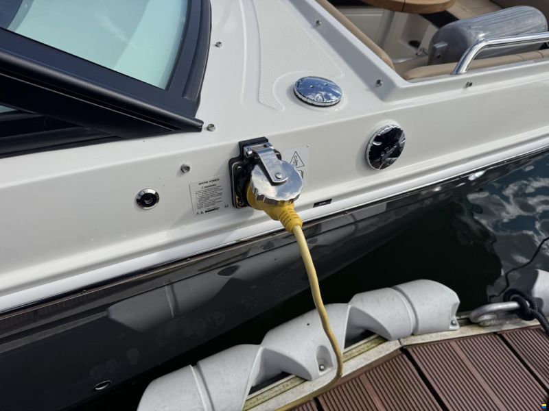 Sea Ray SDX 290