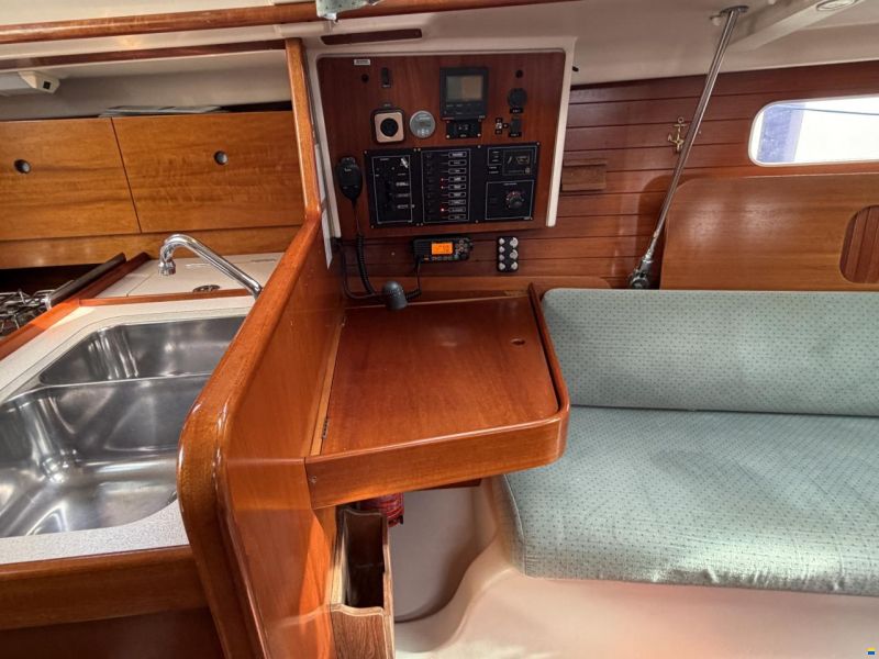 Beneteau Oceanis 321
