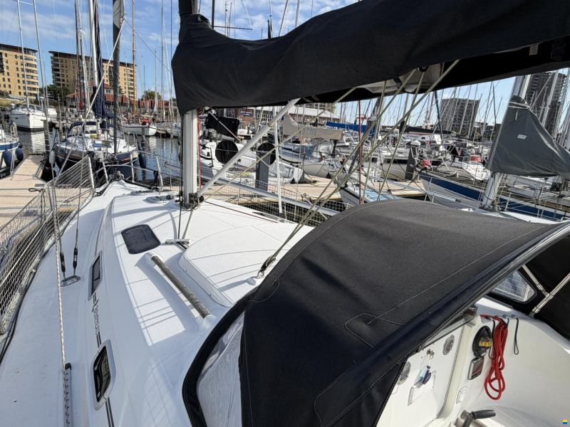 Beneteau Oceanis 321