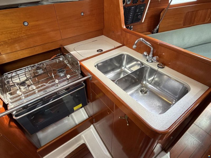 Beneteau Oceanis 321