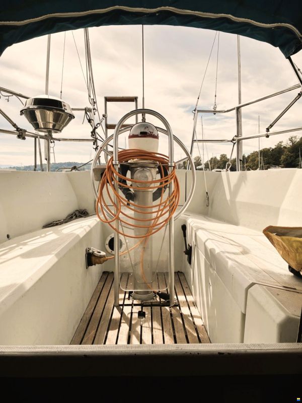 Dufour 35