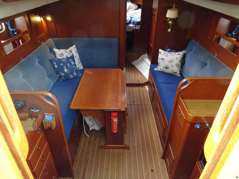 Hallberg-Rassy 352 MKII