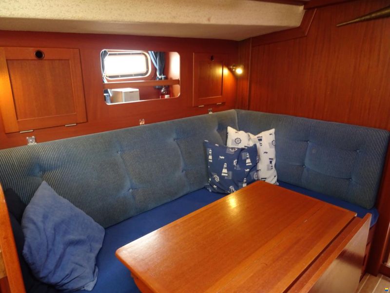 Hallberg-Rassy 352 MKII