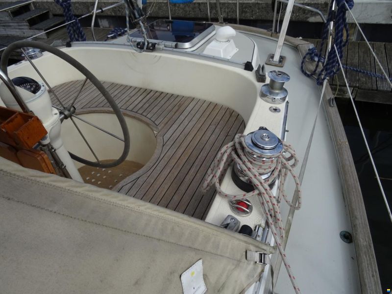 Hallberg-Rassy 352 MKII