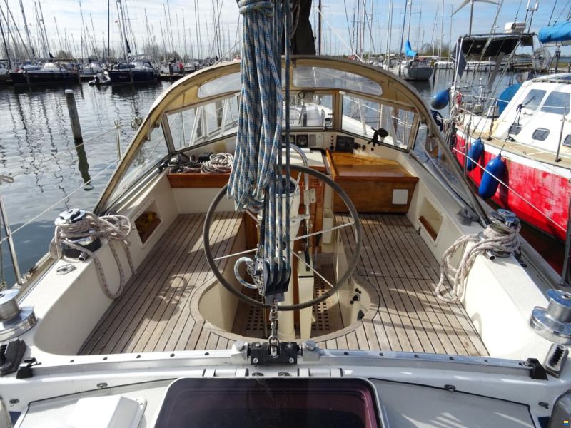 Hallberg-Rassy 352 MKII