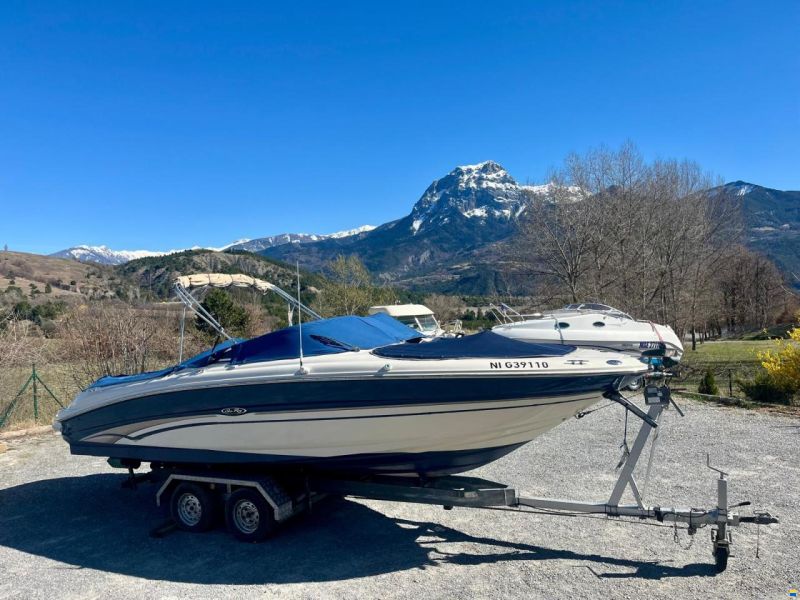 Sea Ray 240 SIGNATURE