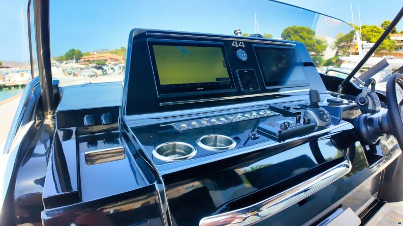 Solaris Power 44 Open