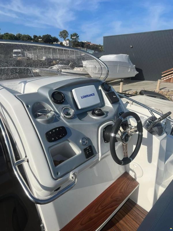 Beneteau BÉNÉTEAU FLYER 850 SUN DECK MIAMI